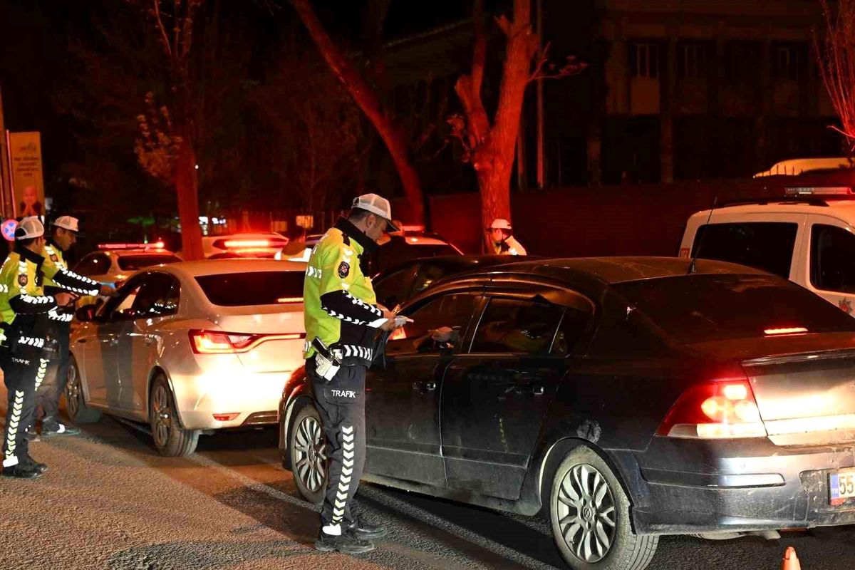 Kars\'ta Kurban Bayramı Trafik Denetimleri Artırıldı