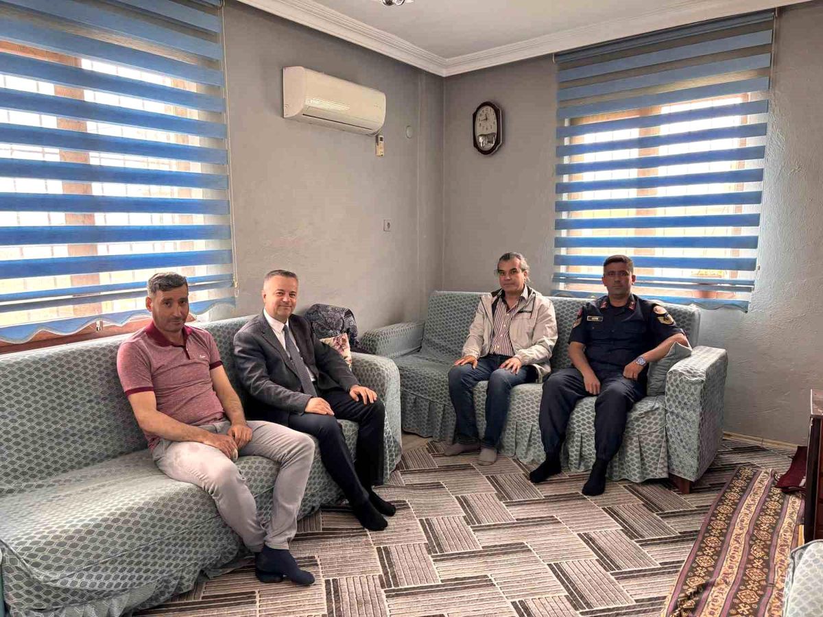 Karacasu\'da şehit yakınları ve gazilere bayram ziyareti