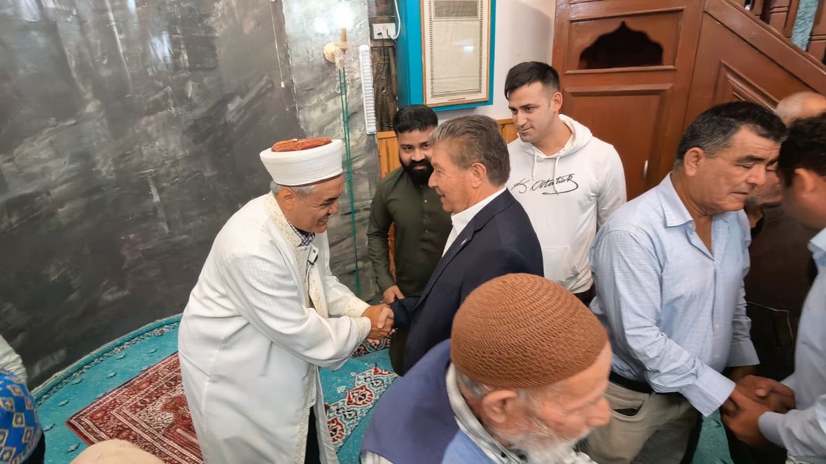 Ünal Üstel\'den Kurban Bayramı Mesajı