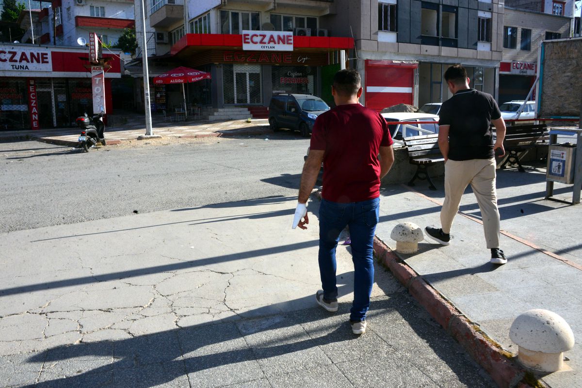 Kahramanmaraş\'ta Kurban Keserken Yaralanma