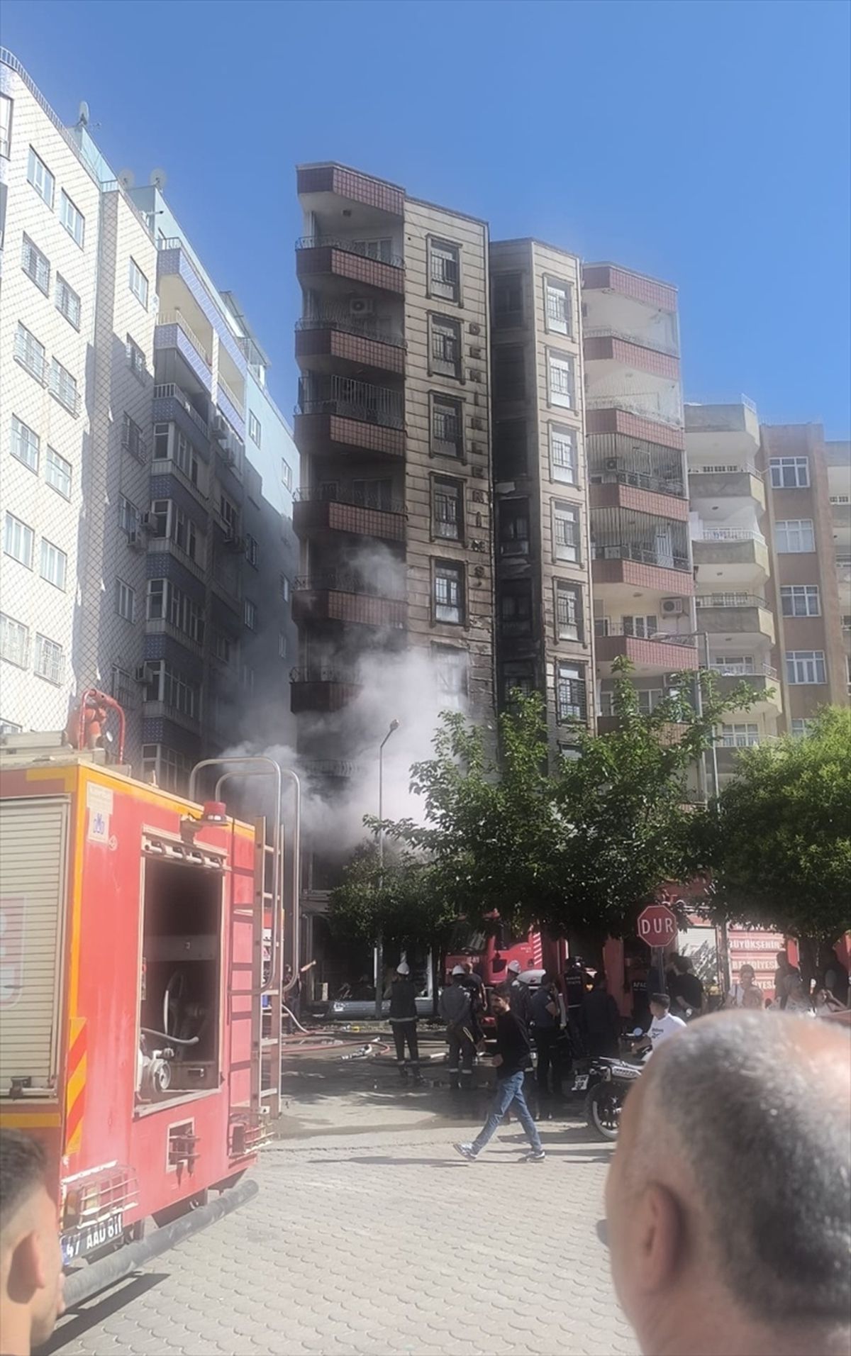 Kızıltepe\'de Yangın: İş Yeri Hasar Gördü
