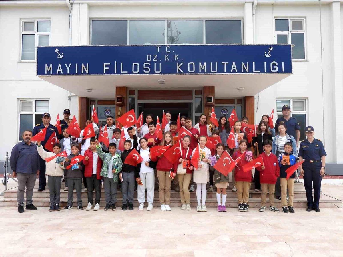 Öğrenciler Mayın Filosu\'nu Ziyaret Etti