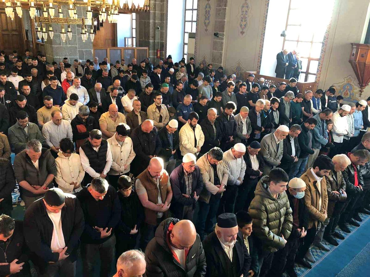 Samsun\'da Kurban Bayramı Namazı Coşkusu