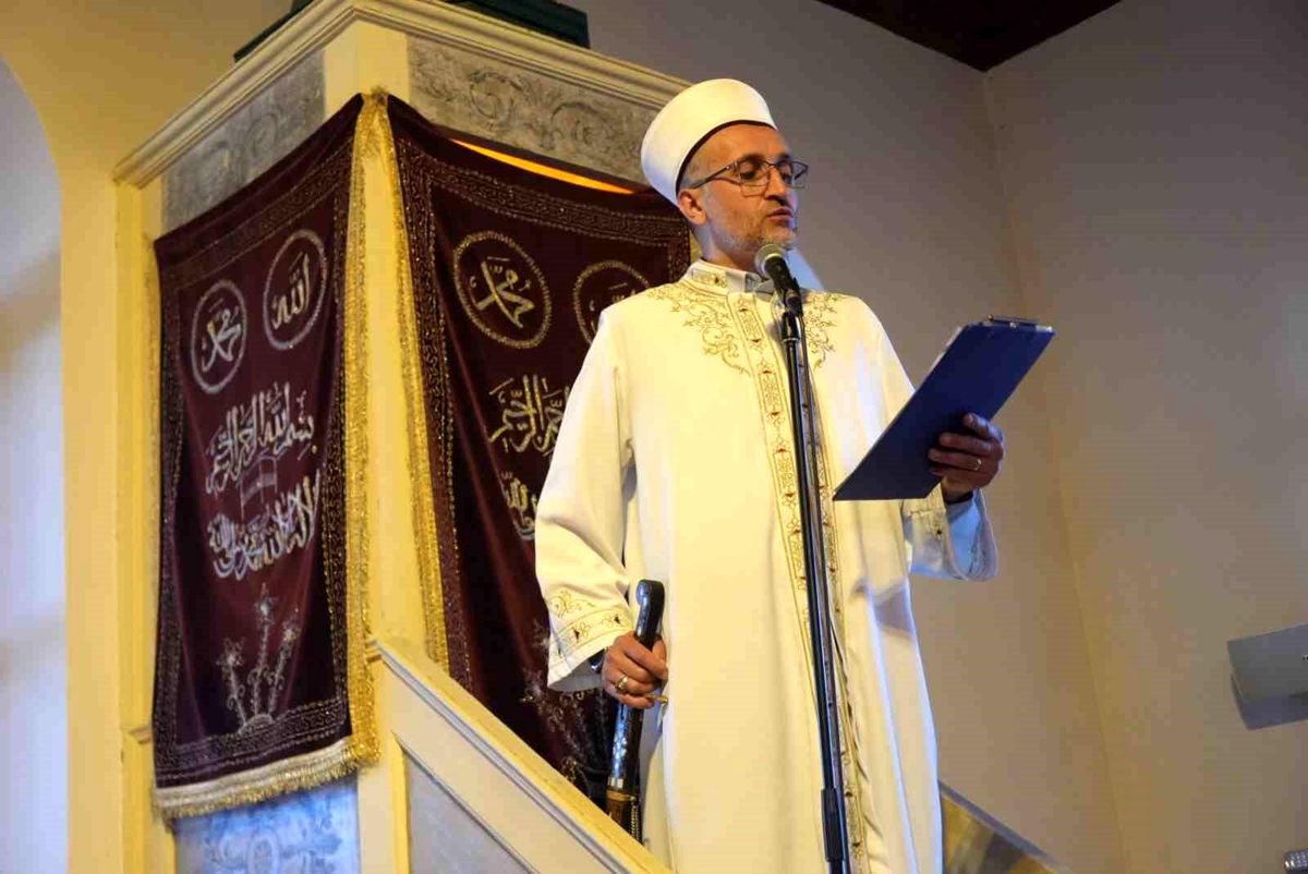Orhan Camisi\'nde Bayram Namazı Geleneği