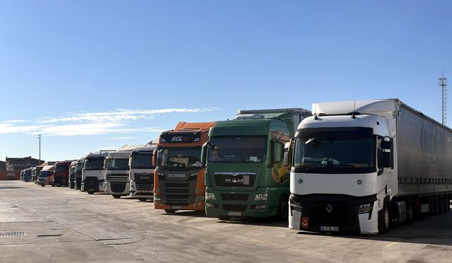 TIR Şoförleri Bayramı Yolda Geçirdi