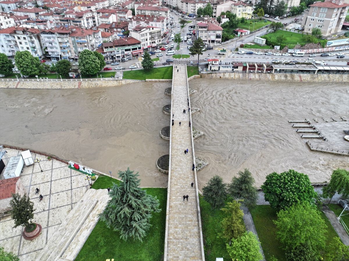 776 Yıllık Hıdırlık Köprüsü Ayakta