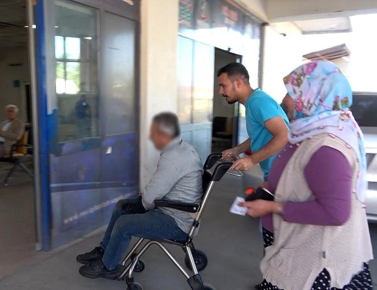 Kurban Kesiminde Yaralananlar Hastanelere Akın Etti