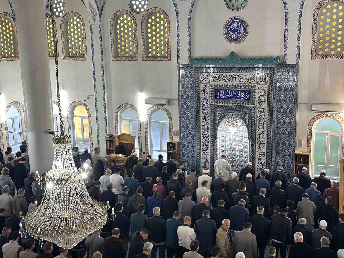 Uşak\'ta Kurban Bayramı Namazı