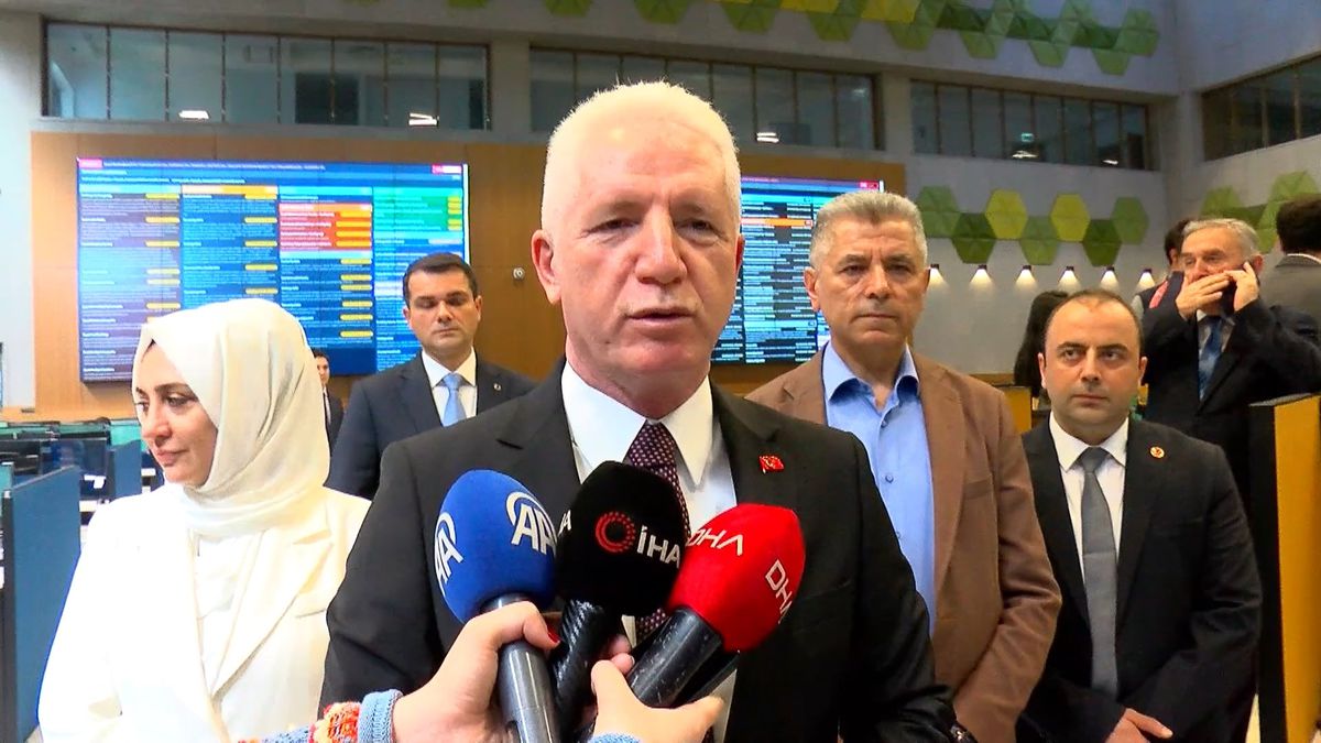 Vali Gül\'den 112 Acil Çağrı Merkezi\'ne bayram ziyareti
