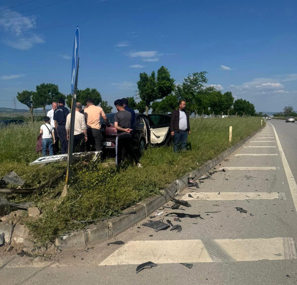 Yenişehir\'de trafik kazası: 3 yaralı