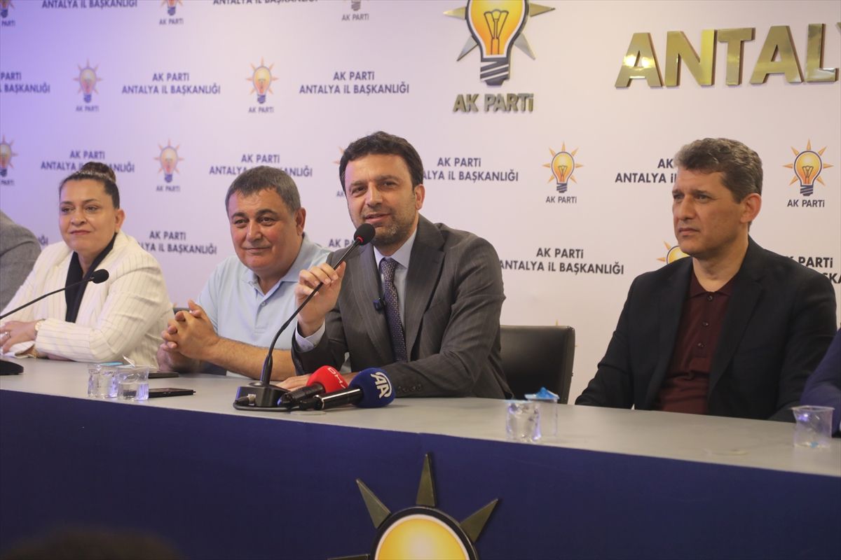 AK Parti Antalya\'da bayramlaşma programı