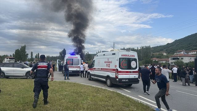 Amasya'da Trafik Kazası: 2 Ölü, 2 Yaralı