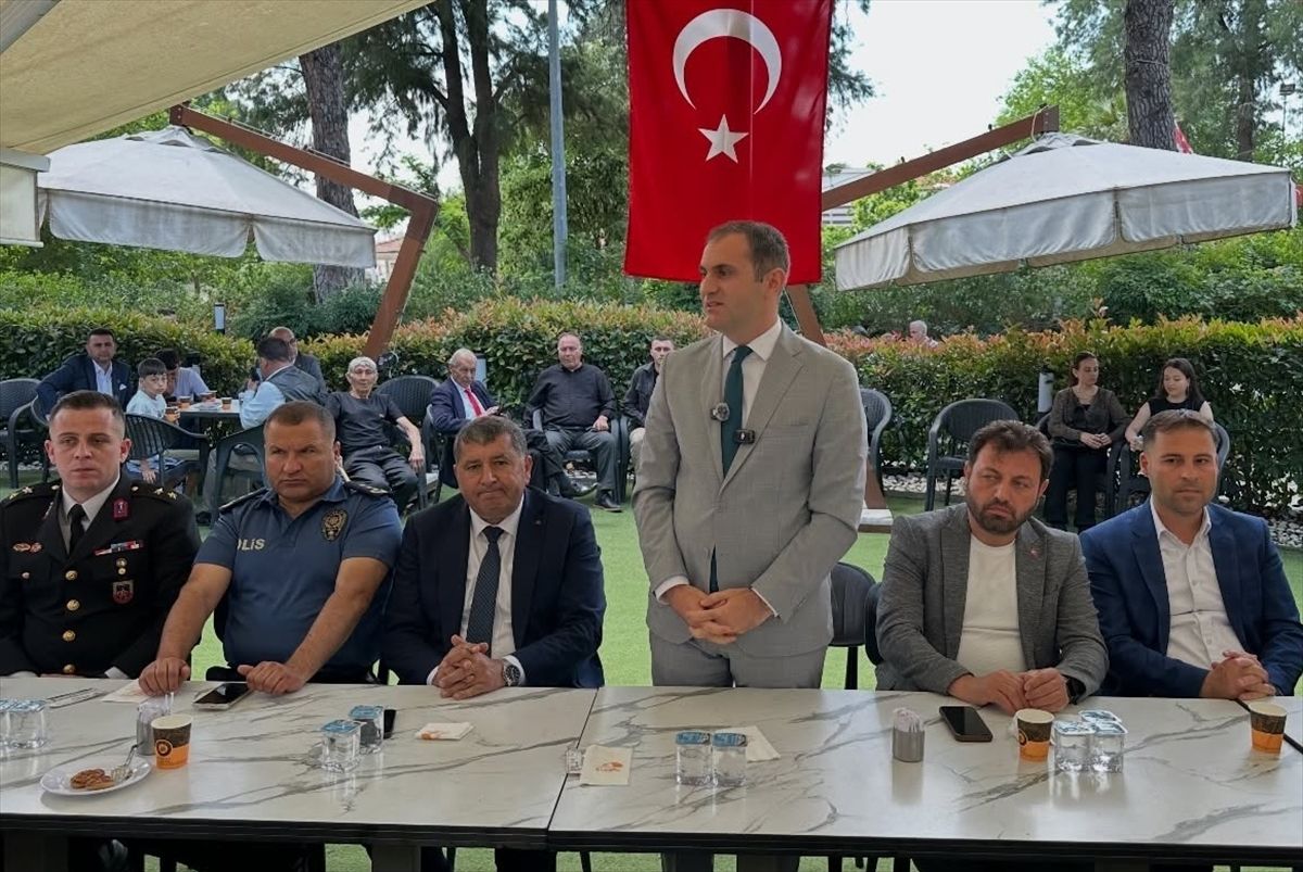 Bayındır\'da bayramlaşma coşkusu