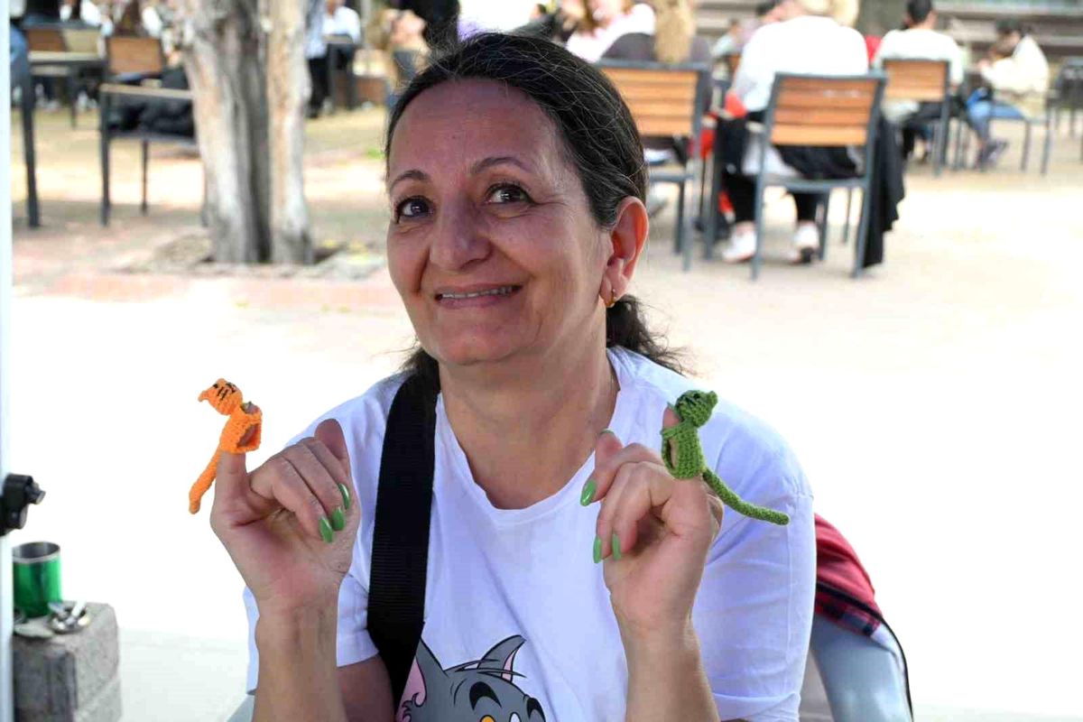 Güler Üstün\'ün El Emeği Ürünleri Turistlerin Gözdesi