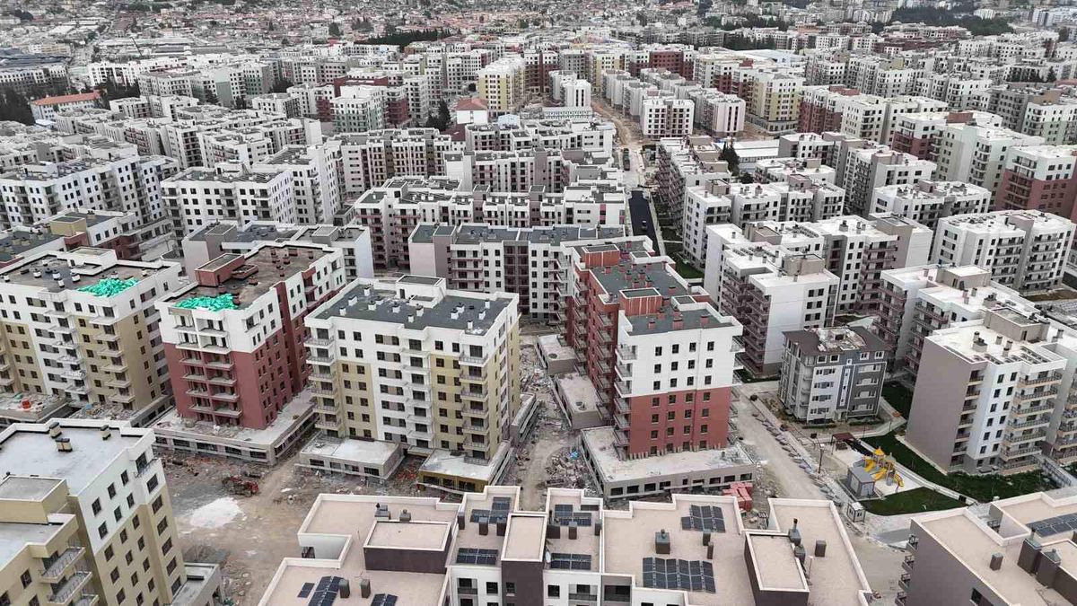 Emek Mahallesi Yeniden İnşa Edildi