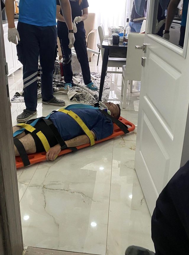 Iğdır'da Düşen Kişi Hastaneye Kaldırıldı