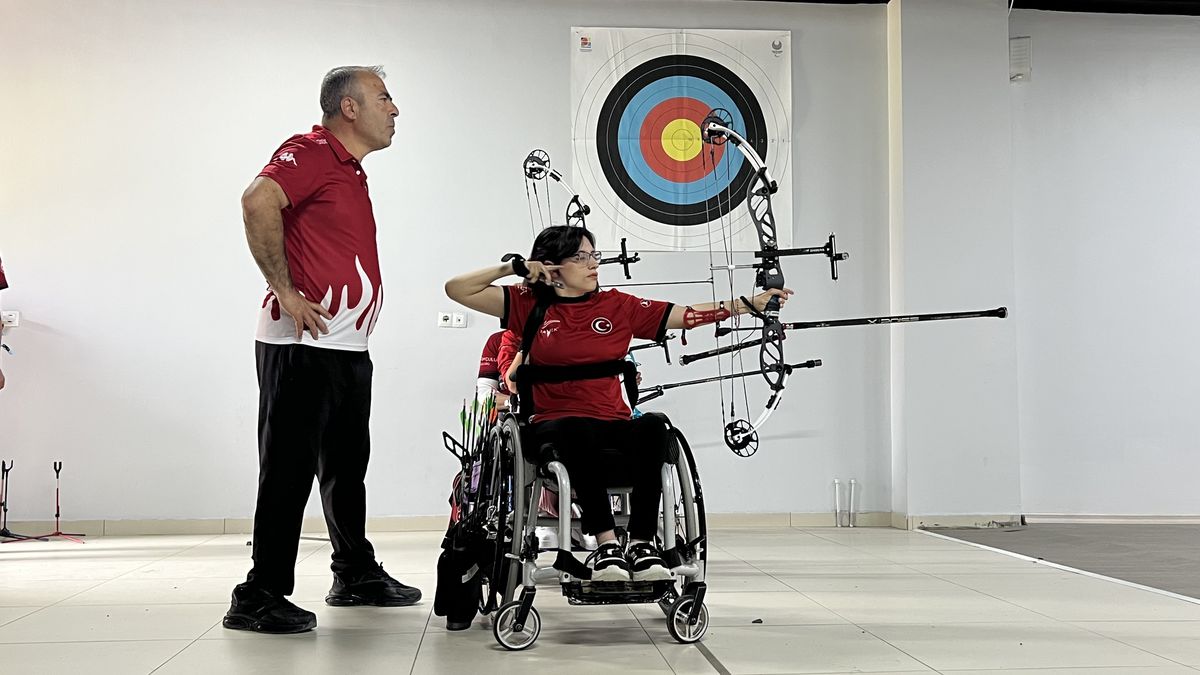 Gazi Polat\'tan Engelli Sporculara Destek