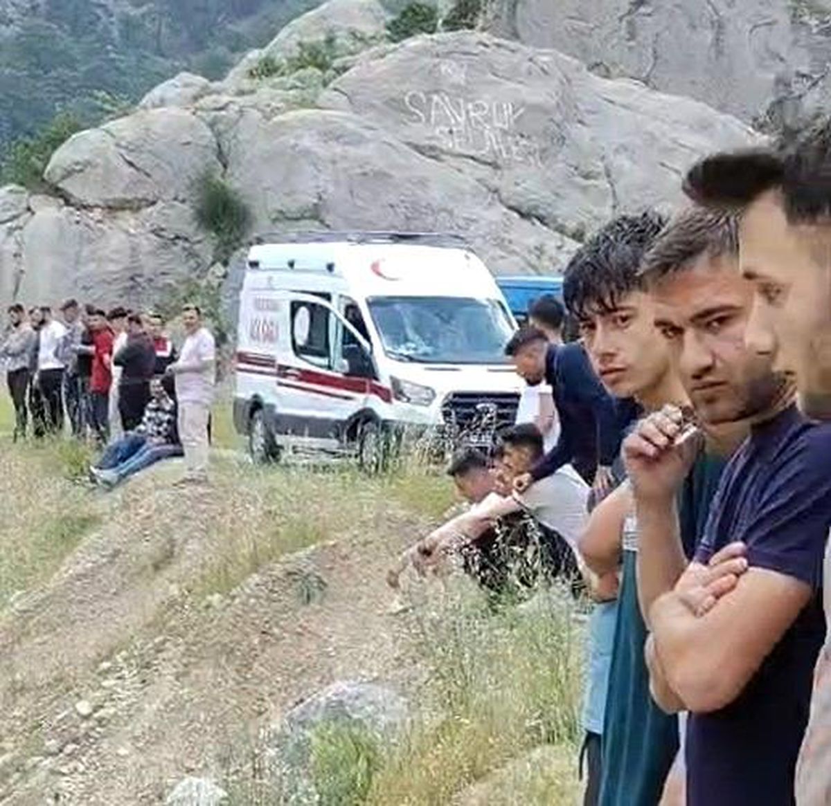 Kahramanmaraş\'ta nehre düşen balıkçı kayboldu, arama çalışmaları sürüyor