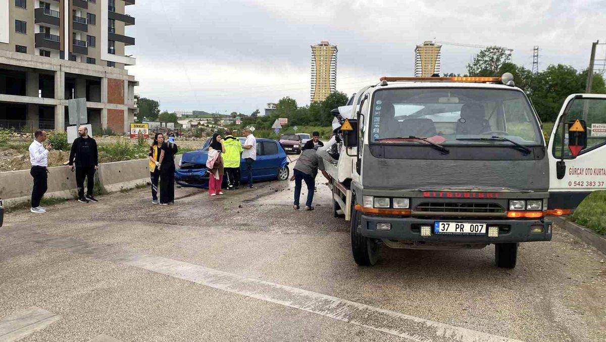 Kastamonu\'da Zincirleme Trafik Kazası: 5 Yaralı