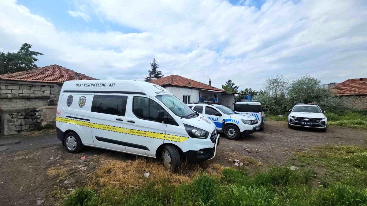 Kayseri\'de Bir Kişi Evinde Ölü Bulundu