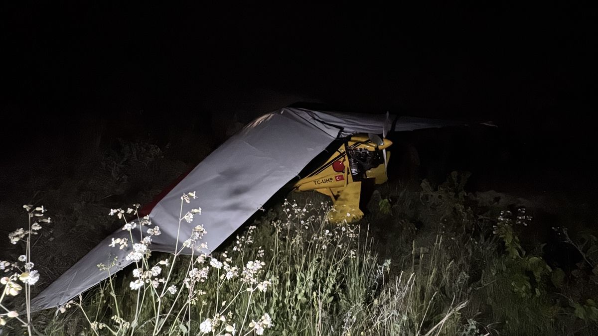 Nevşehir\'de Microlight Kazası: İniş Sırasında Yaralanma