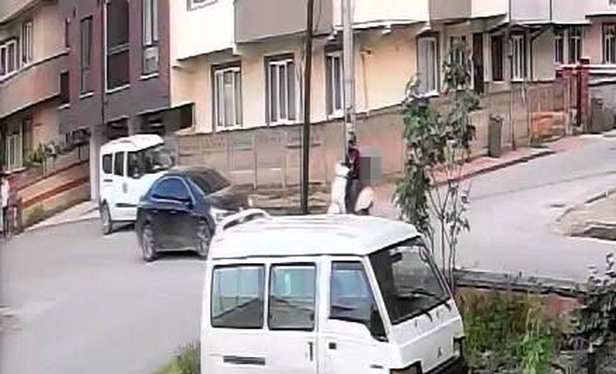 İnegöl\'de Motosiklet-Otomobil Kazası