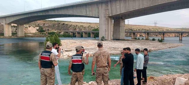 Adıyaman'da Mahsur Kalan 8 Kişi Kurtarıldı