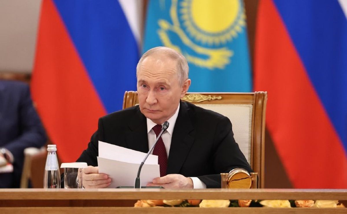 Putin Kazakistan\'da Resmi Ziyarette Bulundu