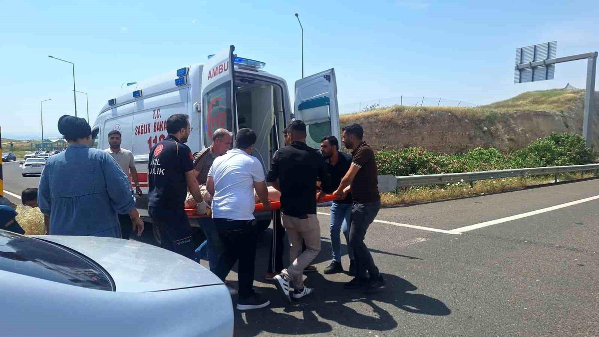 Birecik\'te Trafik Kazası: 2 Yaralı