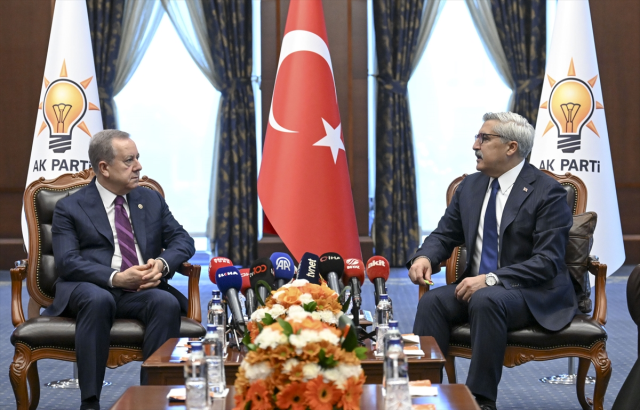 Siyasi partilerde bayramlaşma trafiği! AK Parti ve CHP sürpriz yaptı