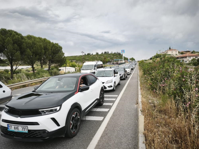 Muğla'da Kurban Bayramı <a class='keyword-sd' href='/trafik/' title='Trafik'>Trafik</a> Yoğunluğu