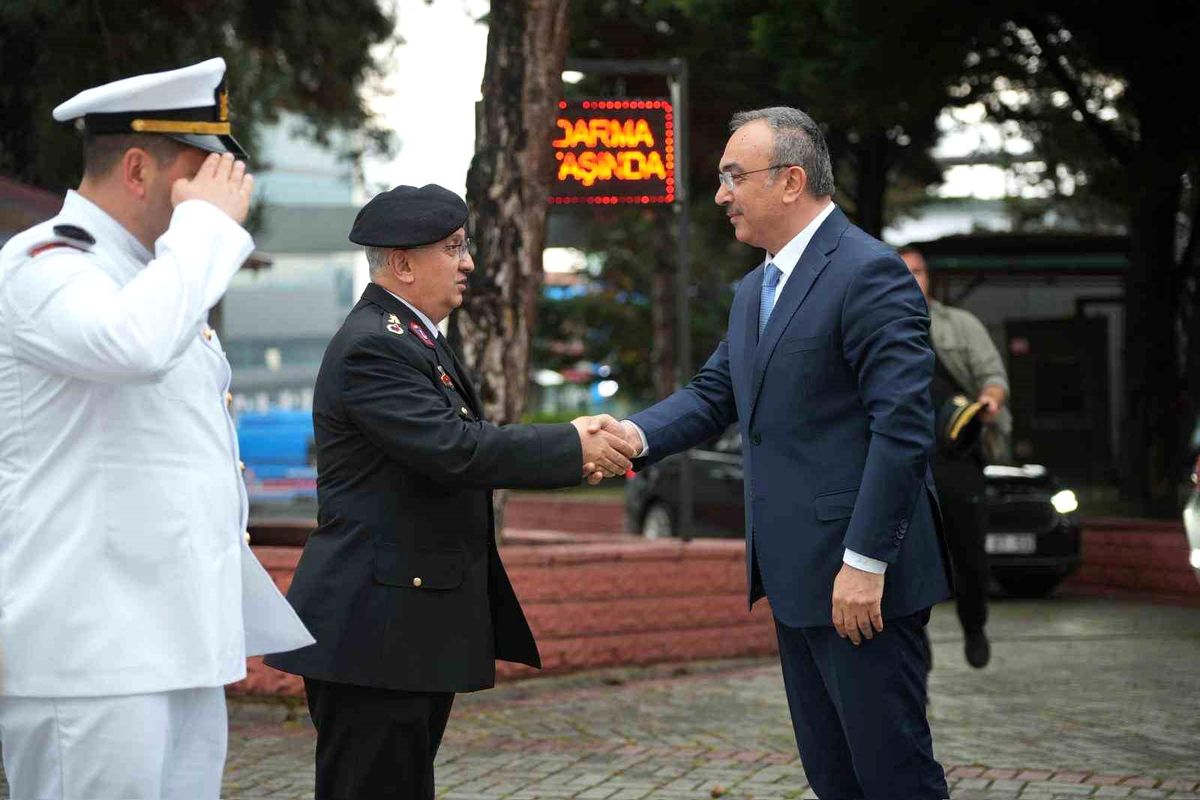Vali Soytürk\'ten Jandarma\'ya Bayram Ziyareti