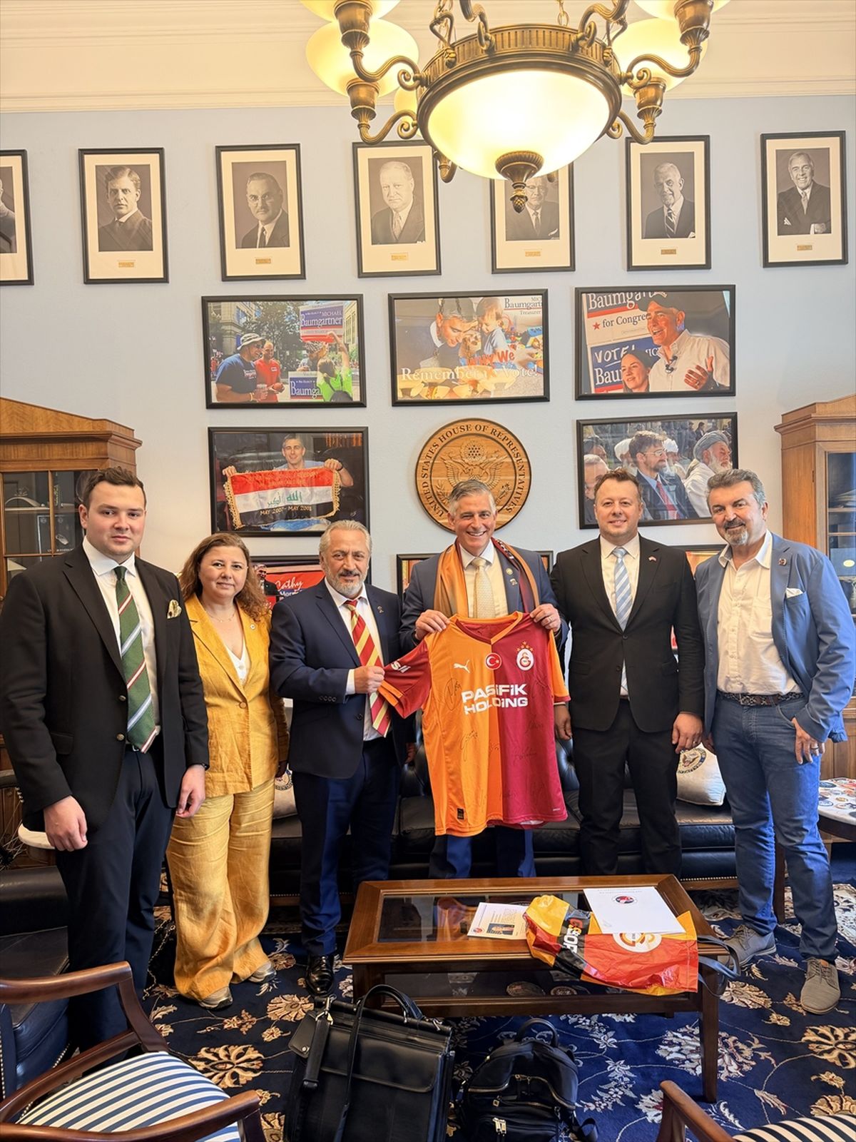 Baumgartner\'a Galatasaray Forması Takdim Edildi