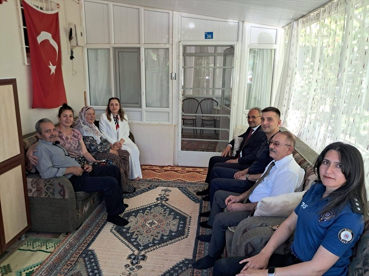 Ağın Kaymakamı Şehit Ailelerini Ziyaret Etti
