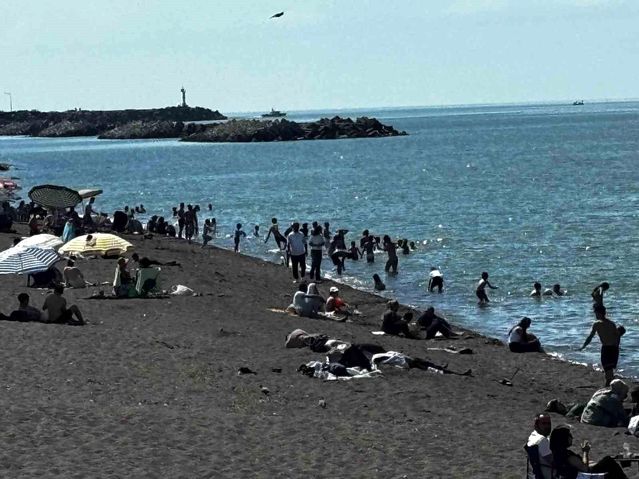 Kurban Bayramı'nda Akçakoca Sahilleri Doldu