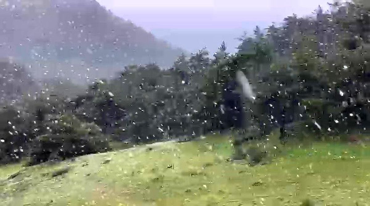 Amasya\'nın Akdağ\'ında Haziran\'a Kar Yağdı