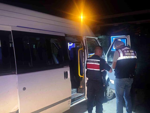 Akyazı'da tabancalı kavga: 2 yaralı