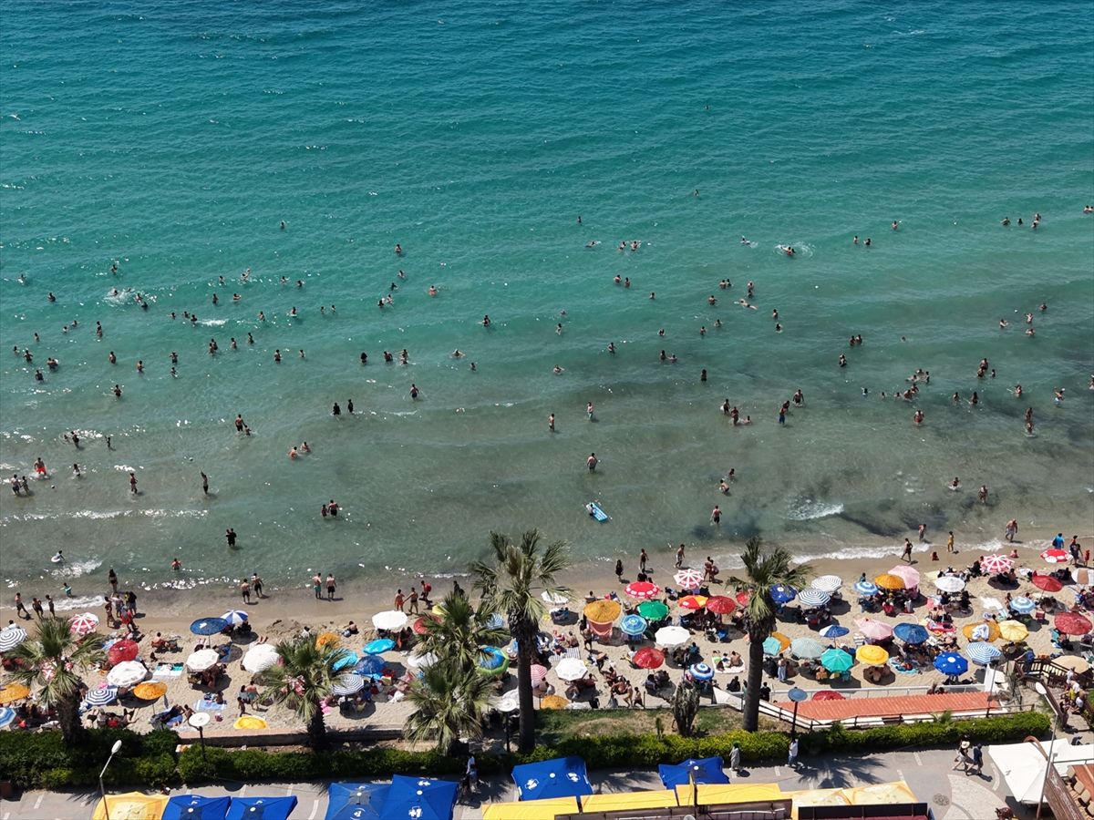 Kurban Bayramı\'nda Kuşadası ve Didim\'de Yoğunluk