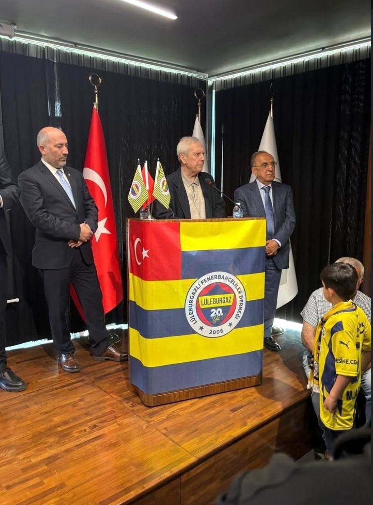 Yıldırım, Lüleburgaz\'da Taraftar Coşkusu