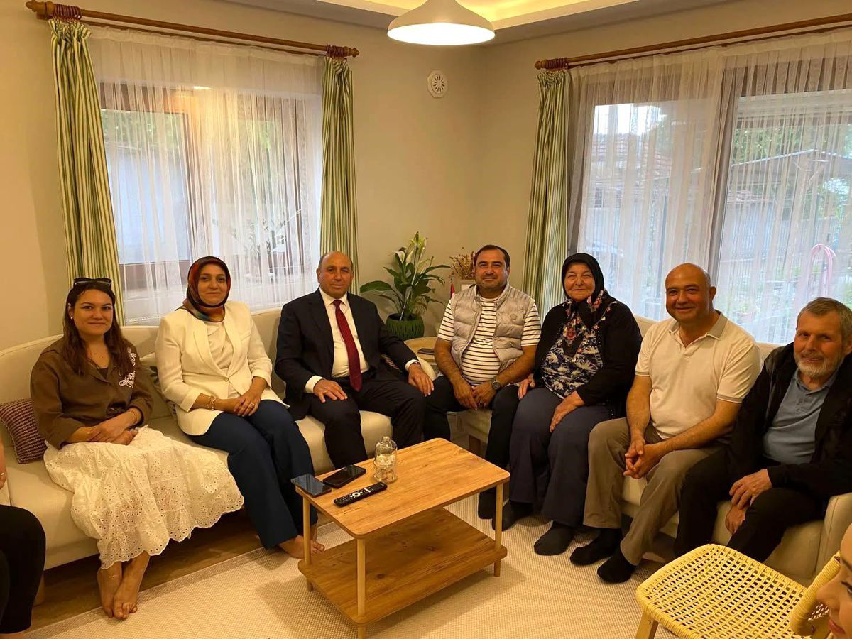 Başkan Akdeniz\'den şehit ailelerine bayram ziyareti