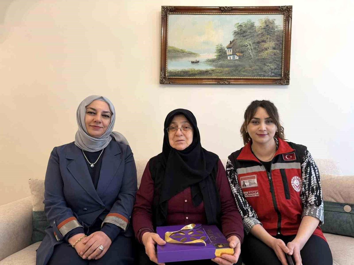 Bayburt\'ta Şehit Aileleri ve Gazilere Bayram Ziyareti