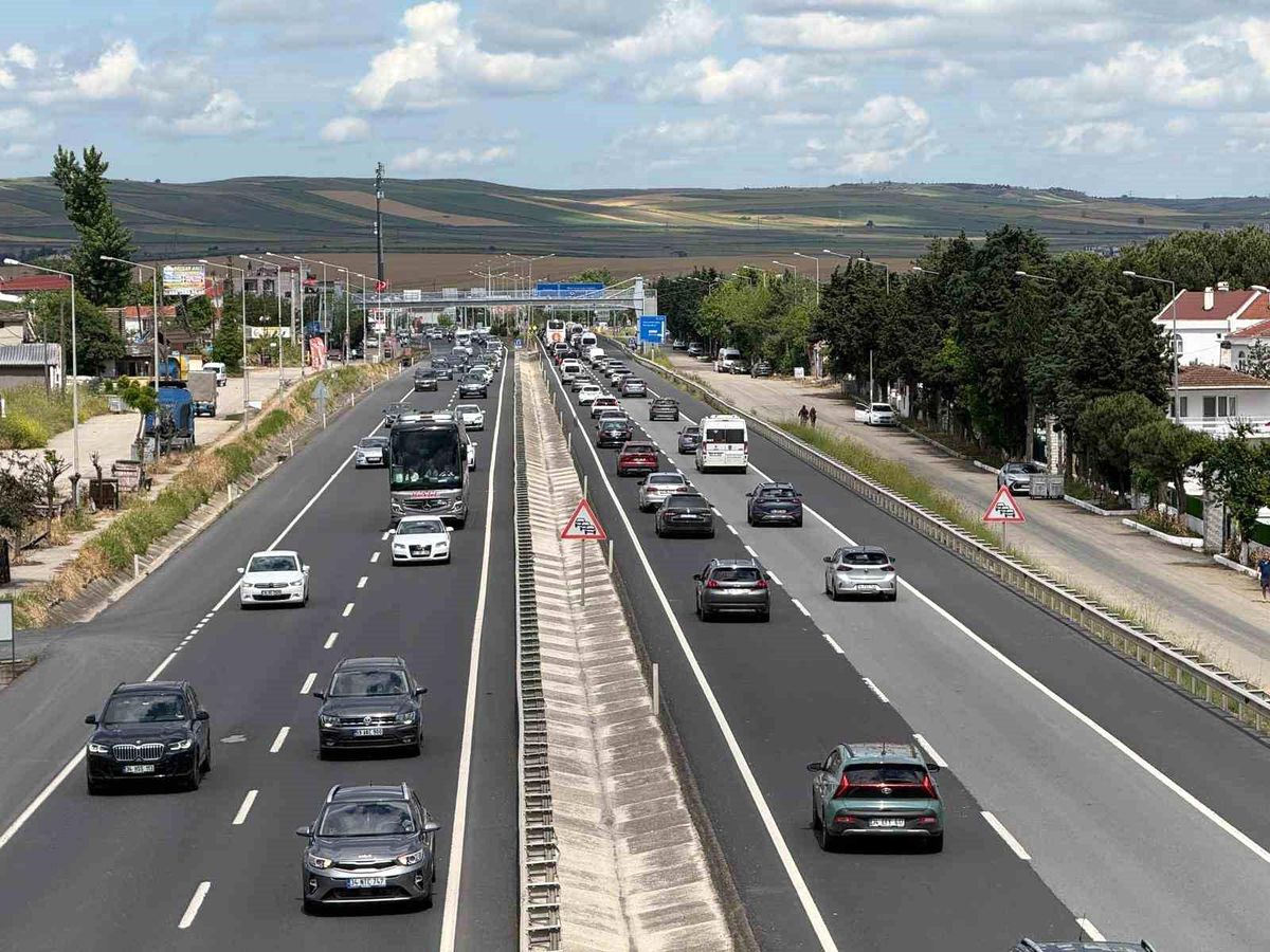 Bayram Dönüşü Tekirdağ\'da Trafiği Kilitledi