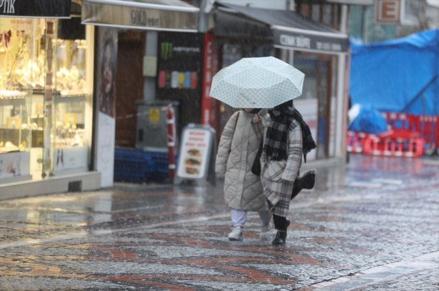 Bayram planları iptal olabilir! Meteoroloji'den 76 ile sağanak alarmı