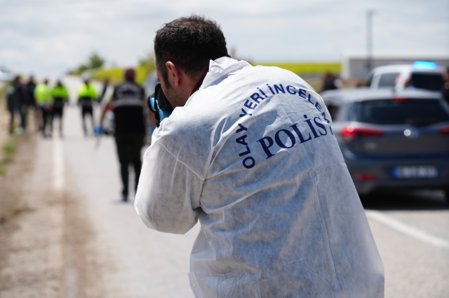 Bayram yolunda korkunç kaza: 2 kişi öldü, 7 kişi yaralandı