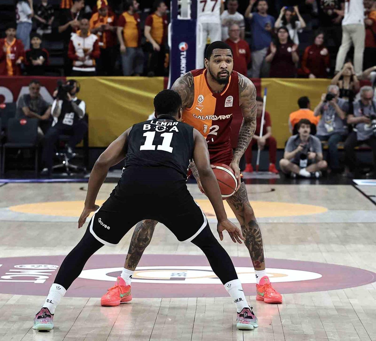 Beşiktaş ve Galatasaray Çeyrek Finalde Karşılaşıyor