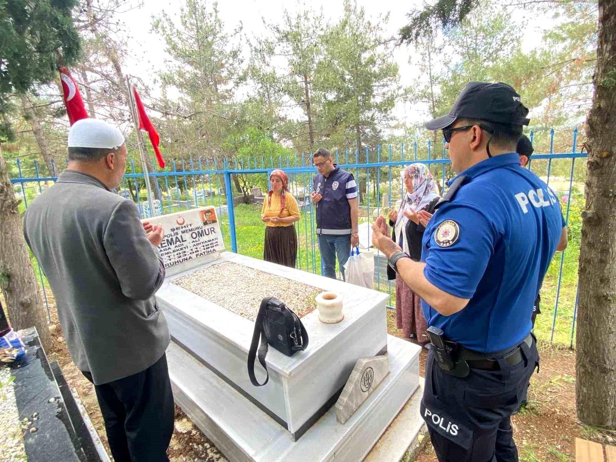 Besni Kaymakamı\'ndan şehit ve gazi ailelerine bayram ziyareti