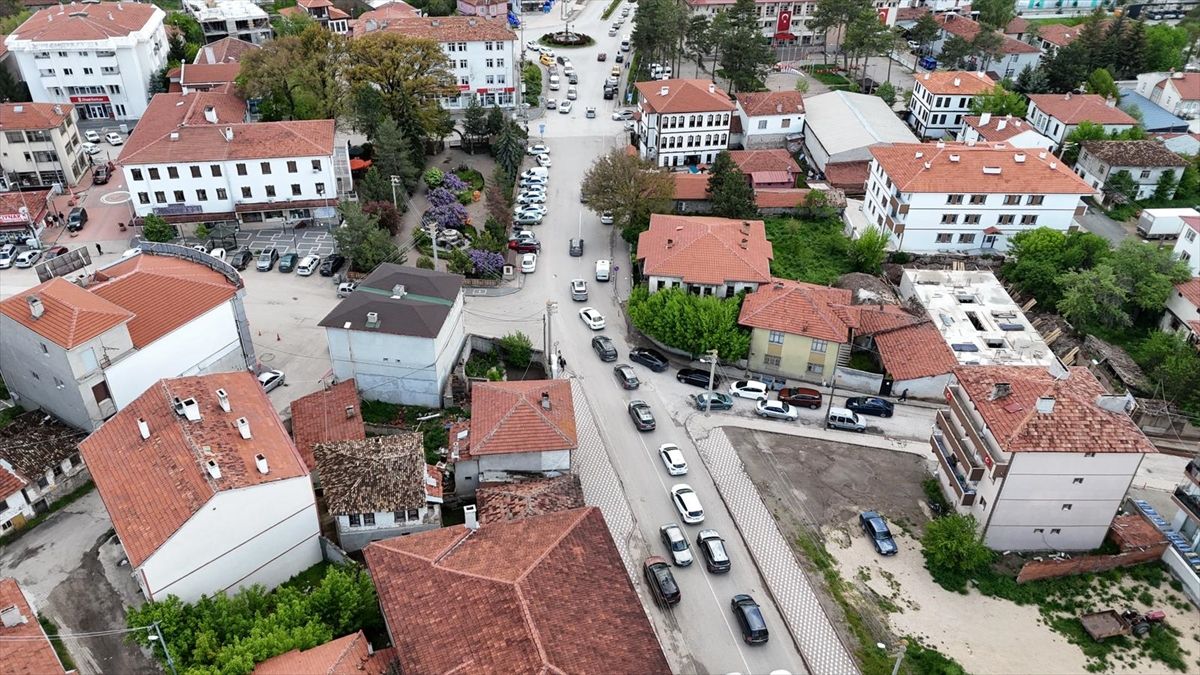 Kurban Bayramı\'nda Çerkeş\'te Trafik Yoğunluğu