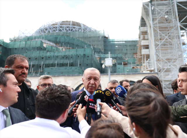 Cumhurbaşkanı Erdoğan Ayasofya'da! Cuma namazı çıkışı dikkat çeken açıklamalar