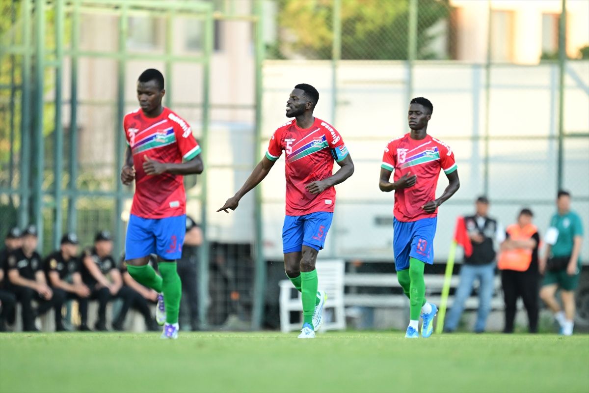 İran, Gambiya\'yı 3-1 Geçti