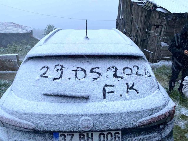 Kastamonu'da Mayıs'ta Kar Yağdı